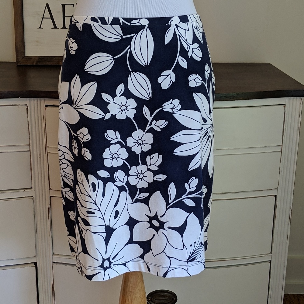 Tommy Bahama stretchy floral cotton pencil skirt